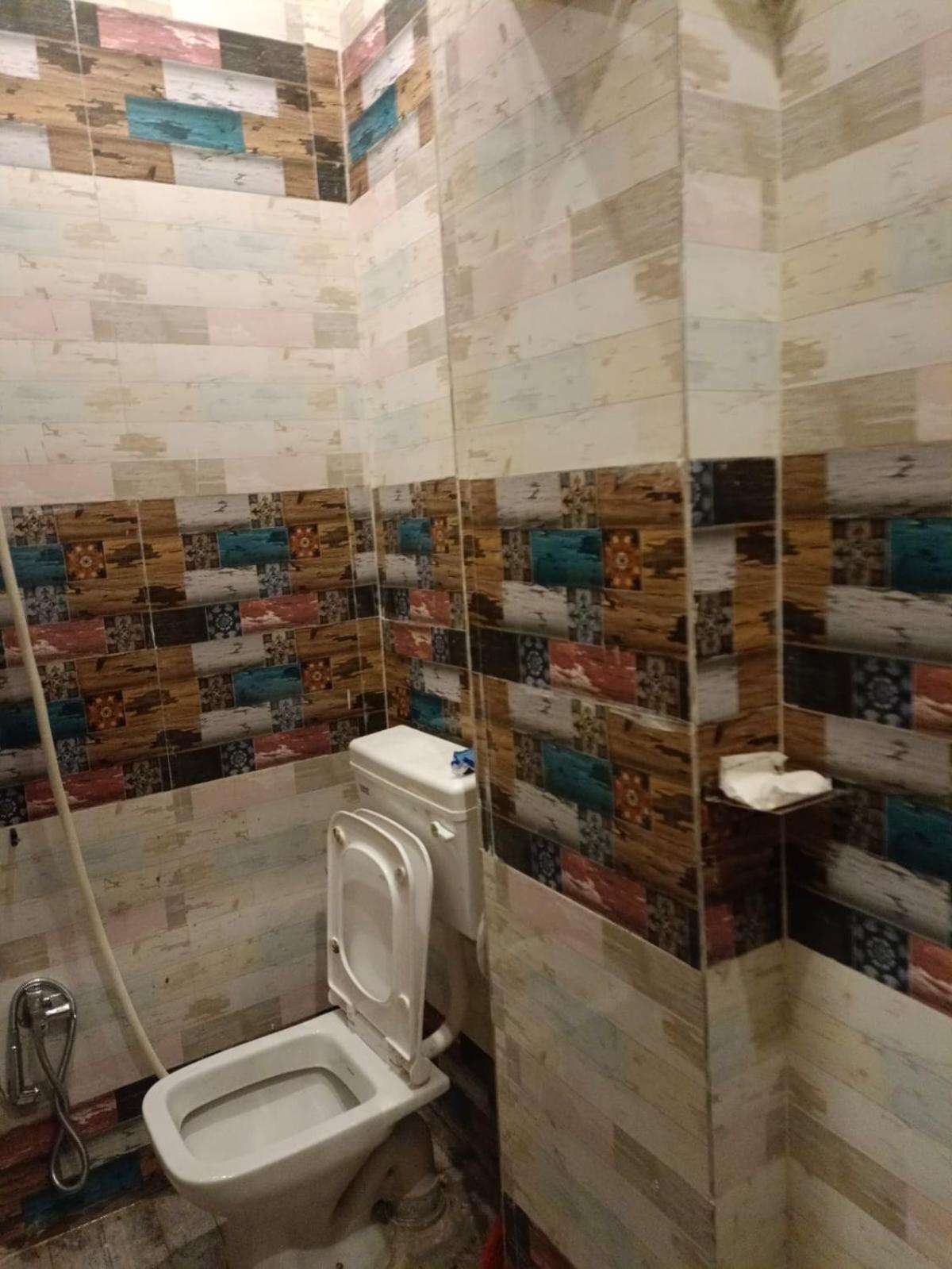 Banarasiya Stay Walking Distance To Banaras Railway Station Varanasi Eksteriør billede