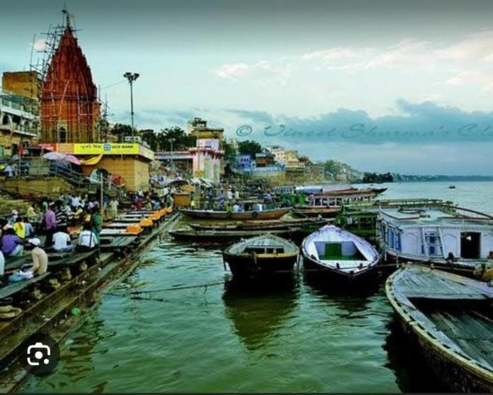 Banarasiya Stay Walking Distance To Banaras Railway Station Varanasi Eksteriør billede