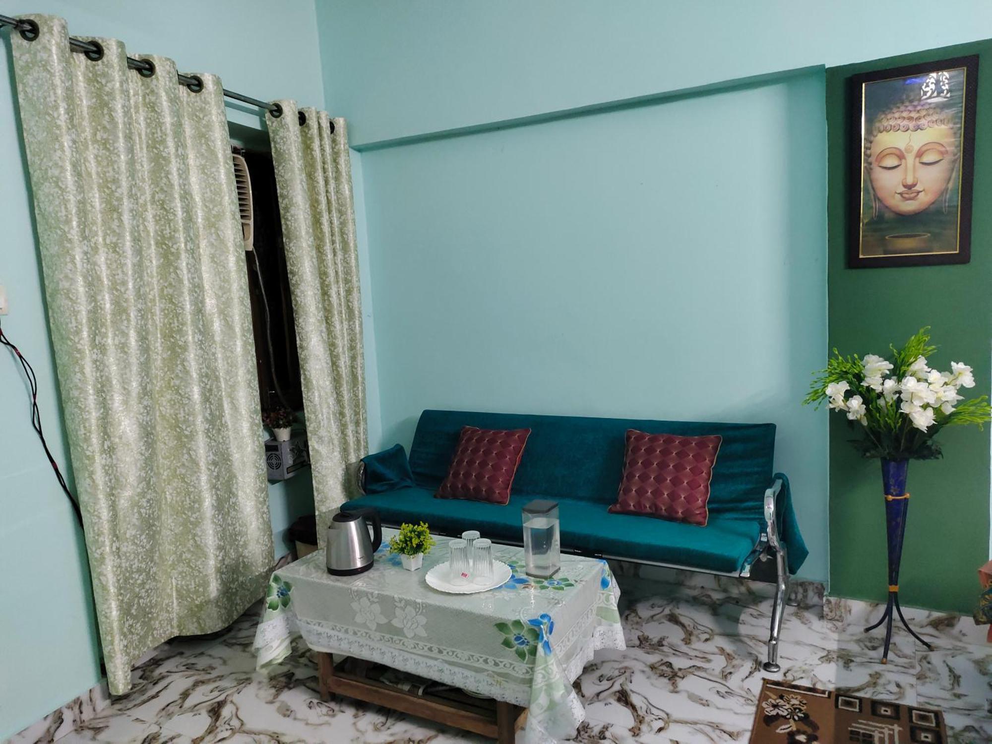 Banarasiya Stay Walking Distance To Banaras Railway Station Varanasi Værelse billede