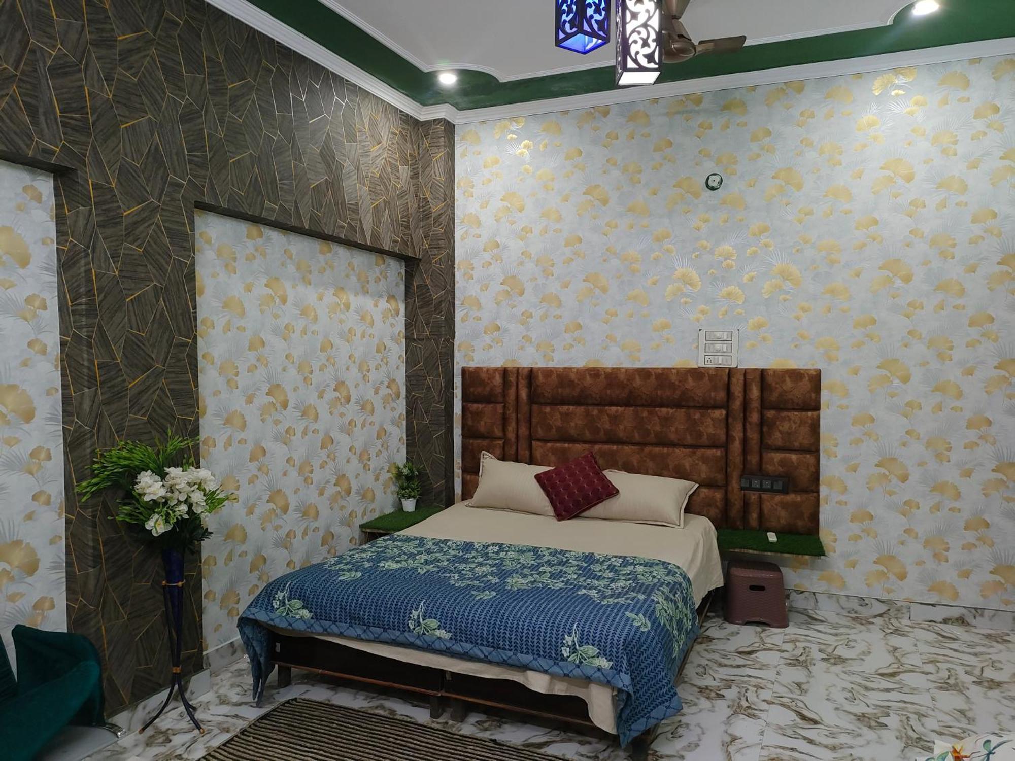 Banarasiya Stay Walking Distance To Banaras Railway Station Varanasi Eksteriør billede
