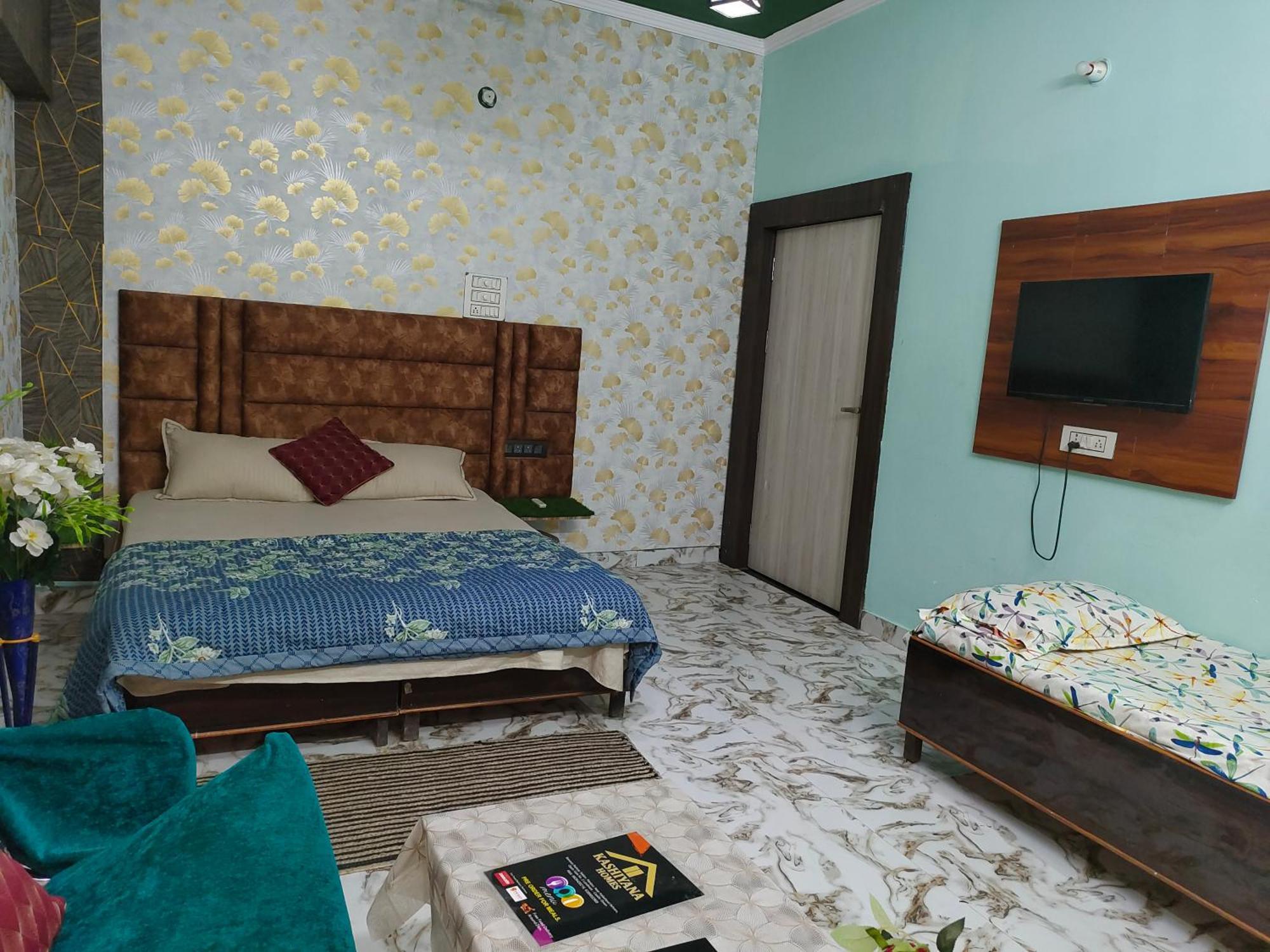 Banarasiya Stay Walking Distance To Banaras Railway Station Varanasi Eksteriør billede