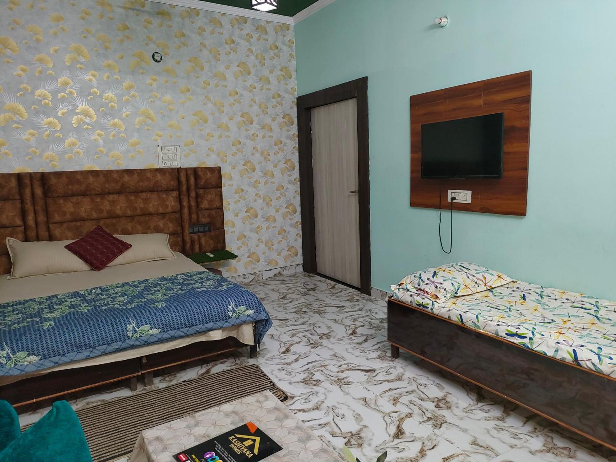 Banarasiya Stay Walking Distance To Banaras Railway Station Varanasi Eksteriør billede