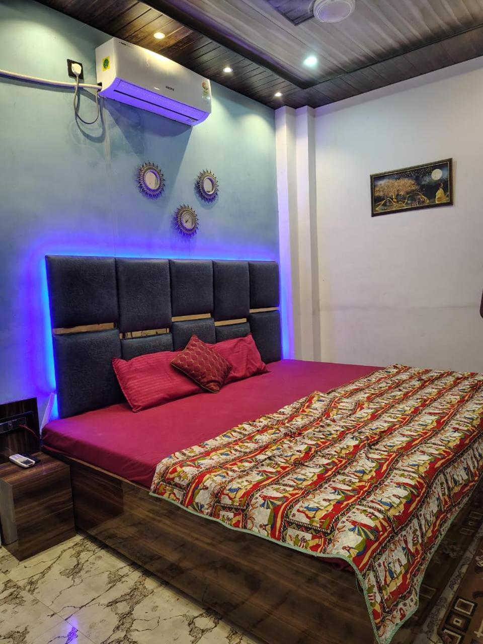 Banarasiya Stay Walking Distance To Banaras Railway Station Varanasi Eksteriør billede